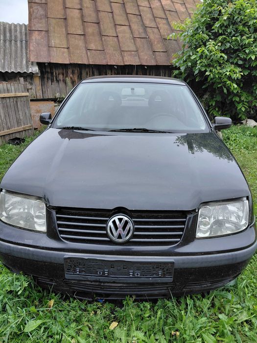 Vînd  vw Bora, 1,9 tdi, radiată,  sau piese