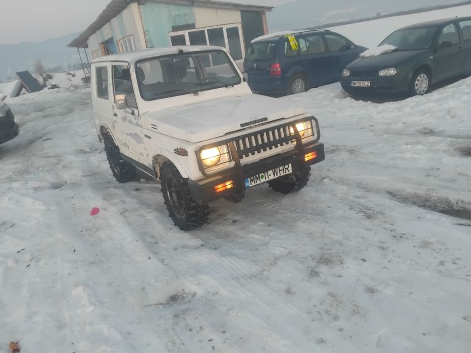Suzuki  samurai  1.0i
