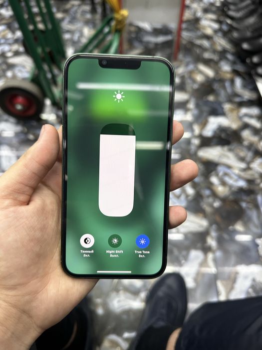 iPhone 13 128GB Green — в отличном состоянии