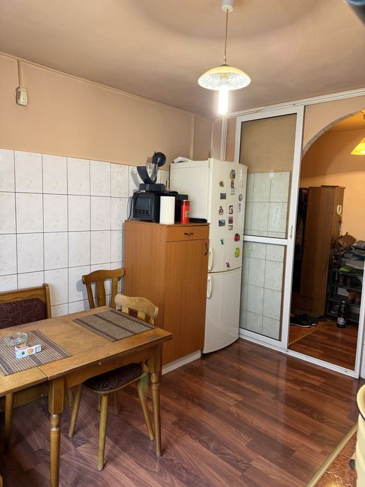 Apartament 3 camere zona pietei