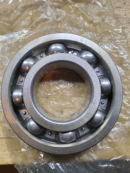 Продам подшипник 317