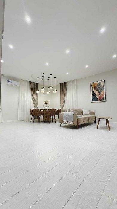 ул Бобура Продаётся 3-х комнатная квартира