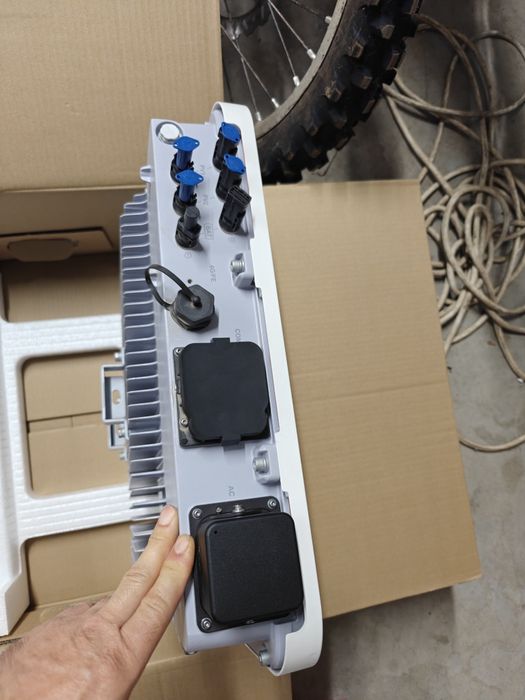Invertor hibrid Huawei trifazic asimetric SUN2000-10K-MAP0