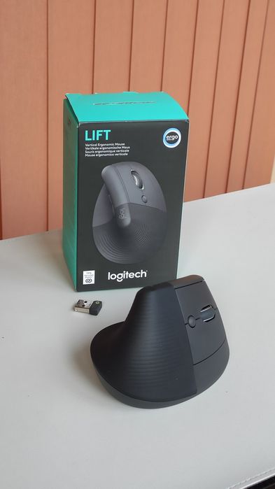 Mouse Logitech Lift - Ergonomic, Bluetooth, Vertical, Stare f buna