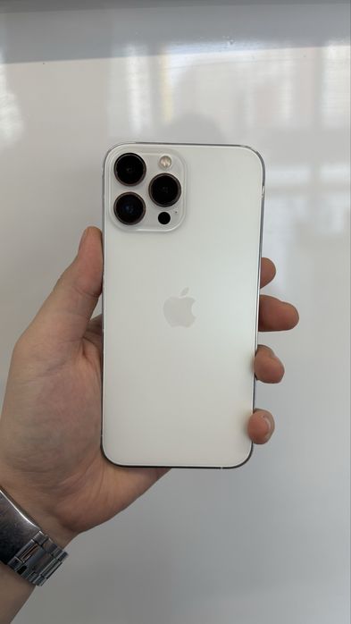Продам iPhone 13 Pro Max