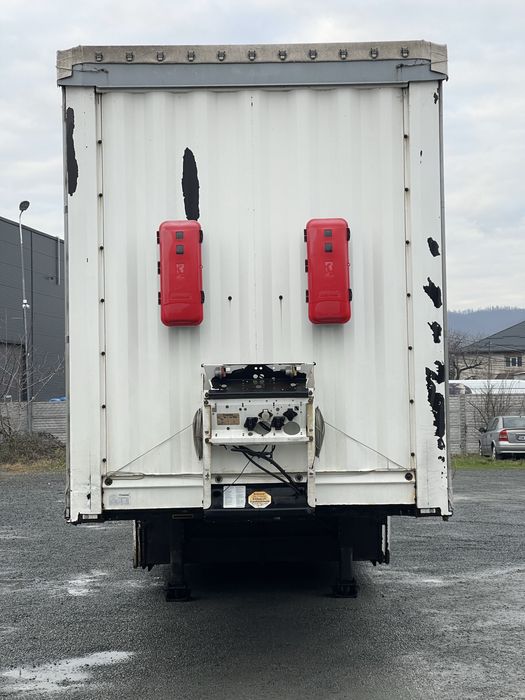 Semiremorca Krone mega