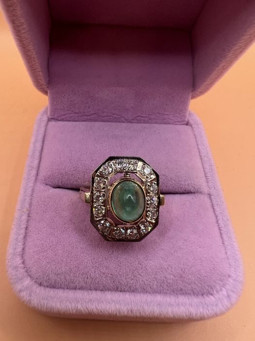 Продам золотое кольцо.