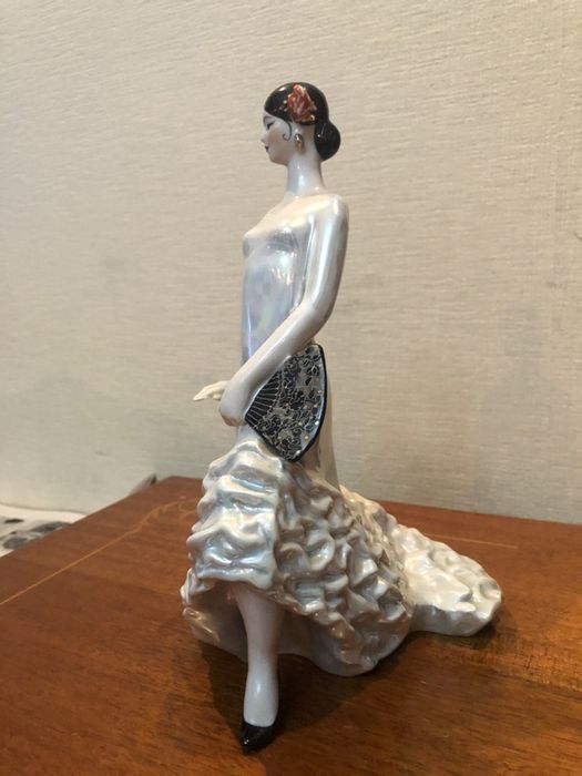 Cтатуэтка Танцовщица.