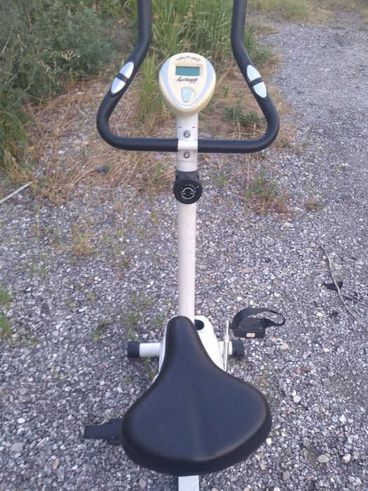 Велоергометър ,Aktuell,, за ремонт / части .