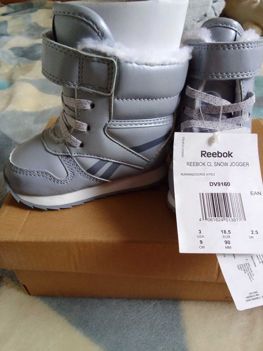 Нови Reebok за бебе