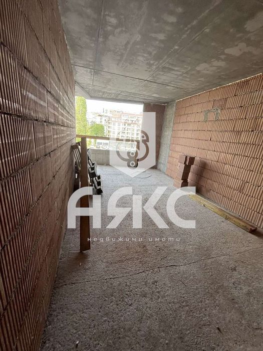 Продава се Четиристаен апартамент в София, Малинова долина - 143 кв.м за 1227 €/кв.м - Снимка #6