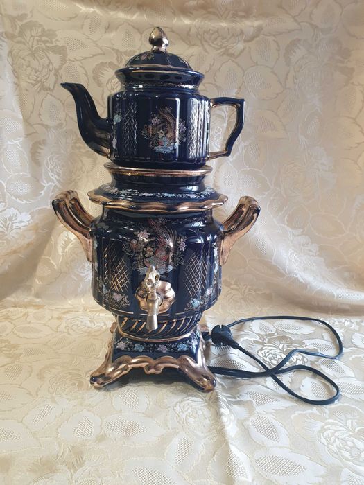 Голям порцеланов кобалтов самовар с чайник