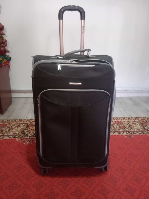 Чемодан 75см с минусом