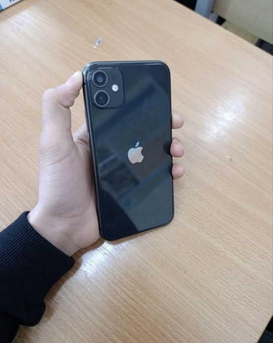 Продам айфон 11 64гб