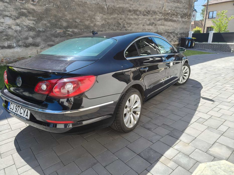 Vând Volkswagen Passat CC