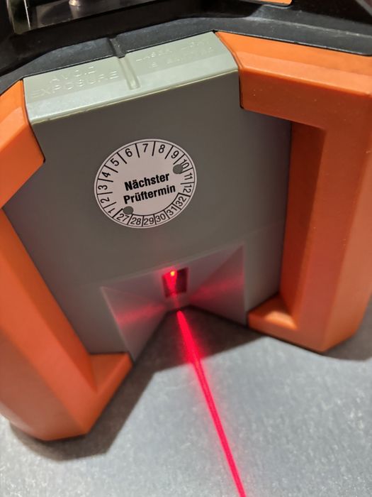 Nivela laser cu linii Nedo primus hilti bosch
