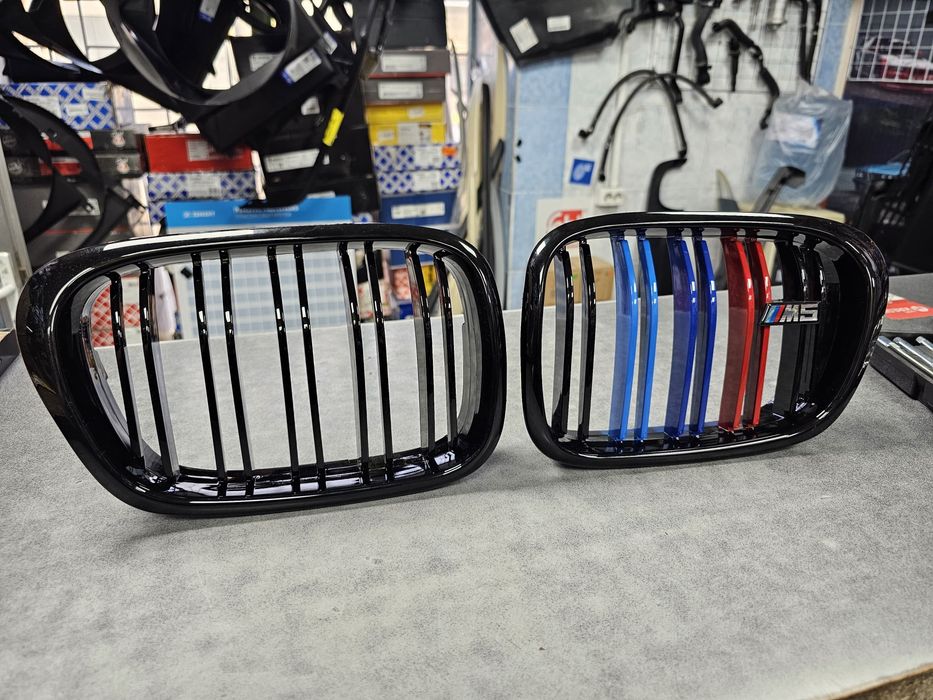 BMW E39 ноздри М5 триколор