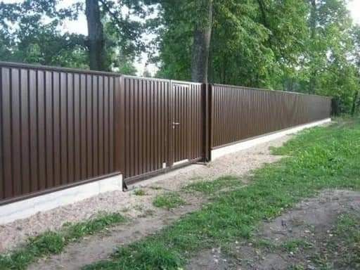 Executam garduri diferite modele
