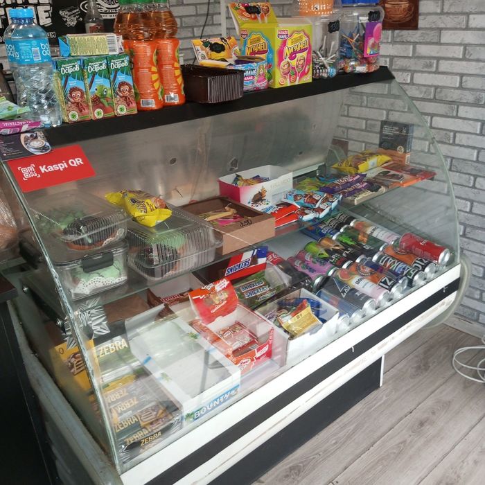 Продам холодильник ветрина