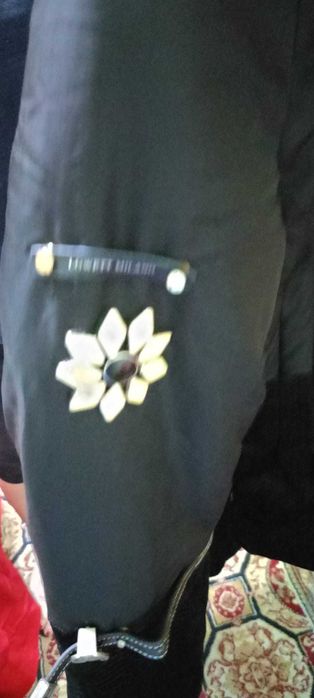 Geaca nouă neagră din Milano