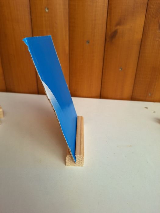 Дървени поставки за снимки,визитки,картички