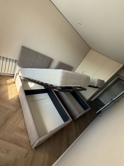 Продам кровать без матраса