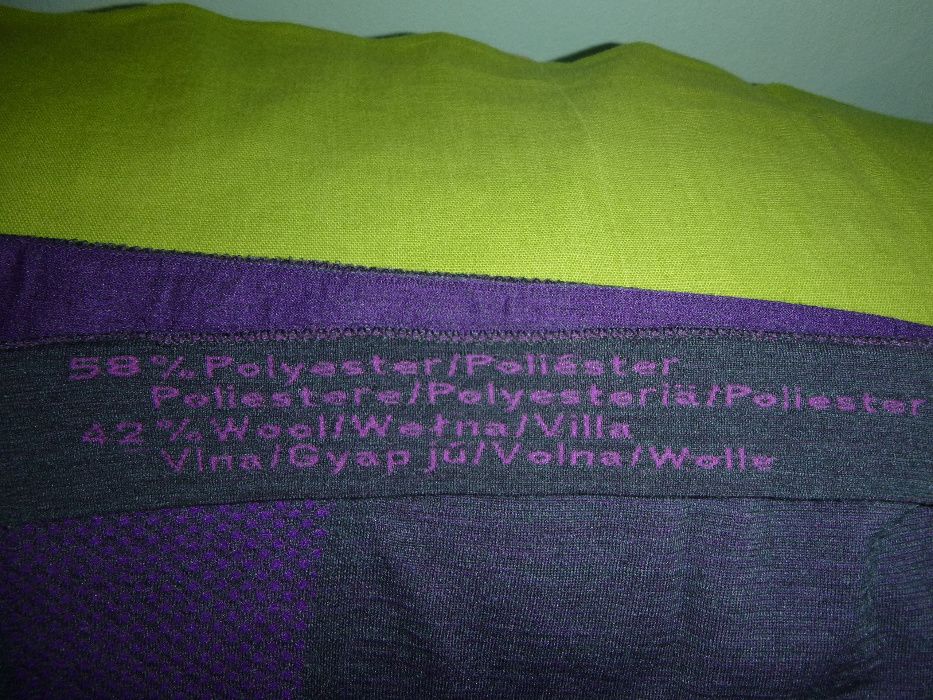 Tricou Crivit marimea M. Compozitie poliester + lana