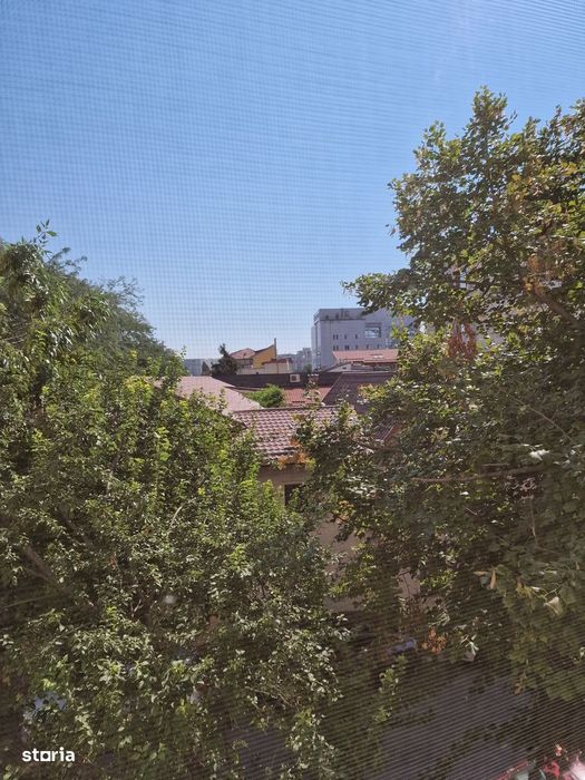 Apartament 2 camere decomandat ingrijit si primitor
