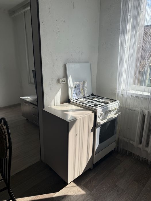 Плита с 2 газовыми баллонами