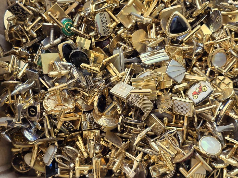 Лот Стари Позлатени Ръкавели Бутонели Позлата 1000 грама