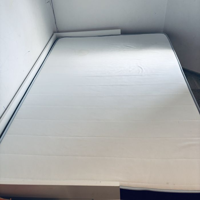 Divan ikea/ pat cu saltea inclusa, 2 sertare.