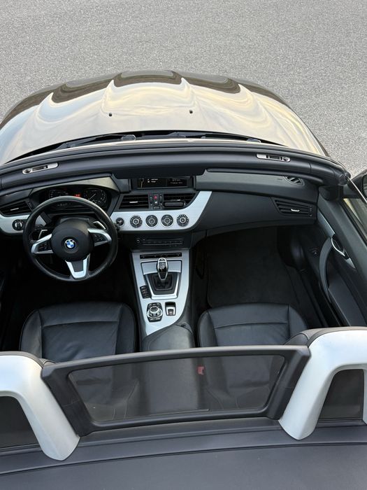 Vând BMW Z4 Roadster (E89) sDrive20i – 184 CP – Cutie Sport Automat