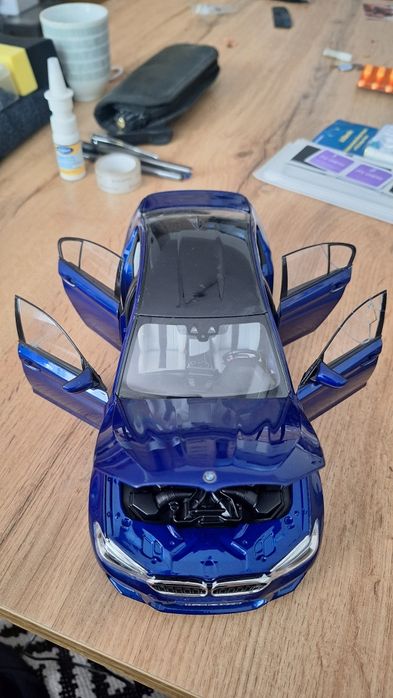 BMW F90 M5 1:18 Dealer Edition - със ЗАБЕЛЕЖКИ +кутия Norev