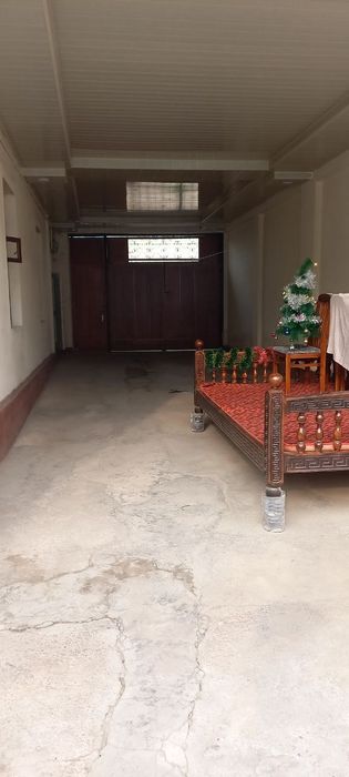 Srochna sotiladi. Срочно продаётся дом.