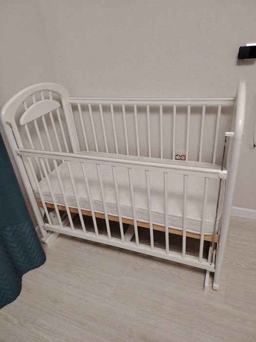 Продам детскую кроватку.