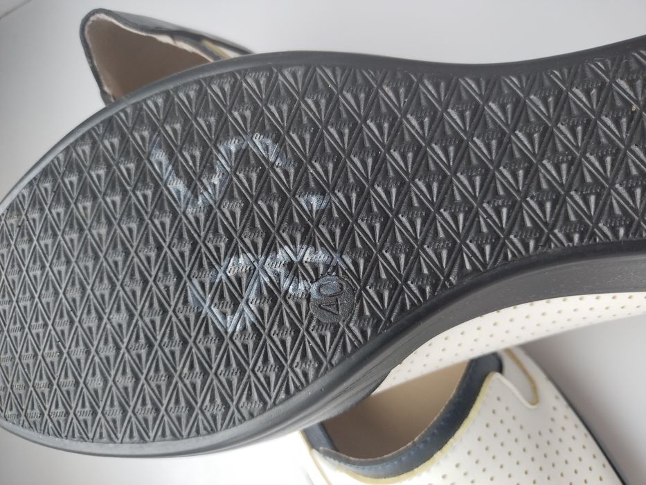 Продаю туфли 40 размера .