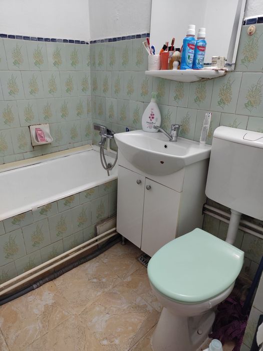 Vând apartament 3 camere