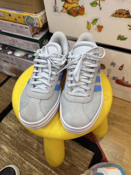 Adidasi adidas noi 38,5