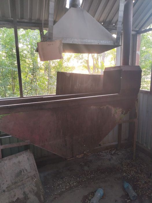 Продам топчаны,столы, мангал