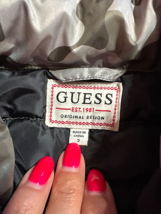 Guess- детско елече 2 г