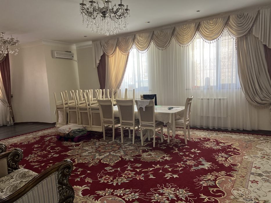Клемдер сатылады. Продаются ковры.