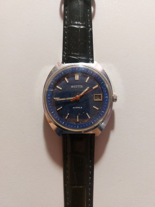 Оригинален съветски механичен часовник Wostok.