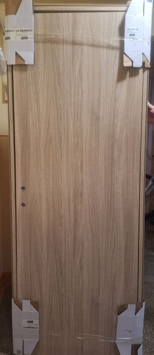 Vand  usa pt.camera,noua plina  0.78 x 2.03 cu tot  cu pervaz