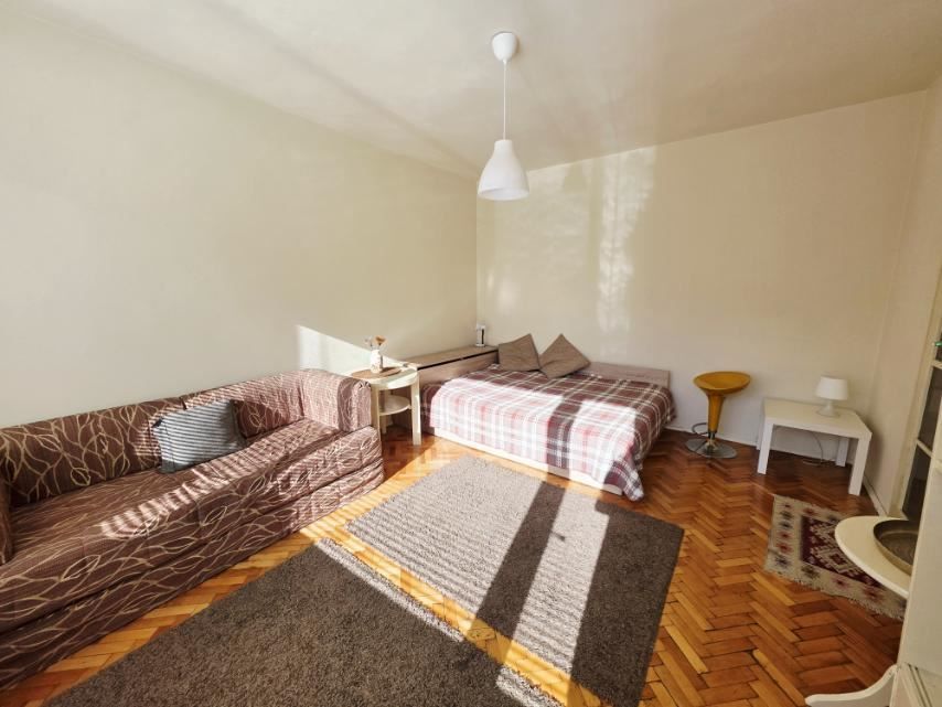 Продава се Едностаен апартамент в София, Център - 41 кв.м за 2115 €/кв.м - Снимка #1