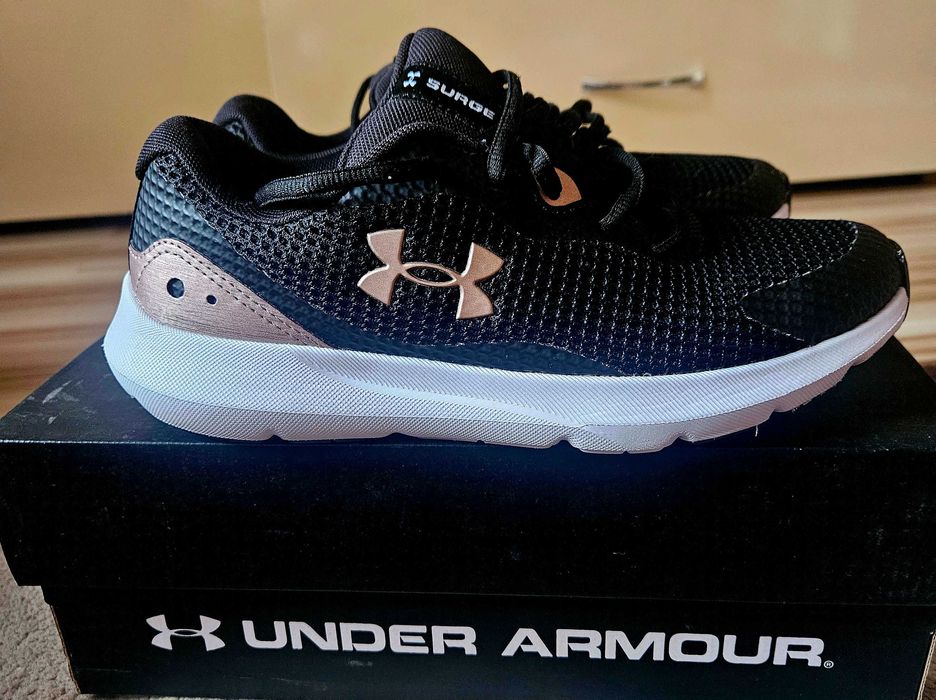 Дамски маратонки Under Armour