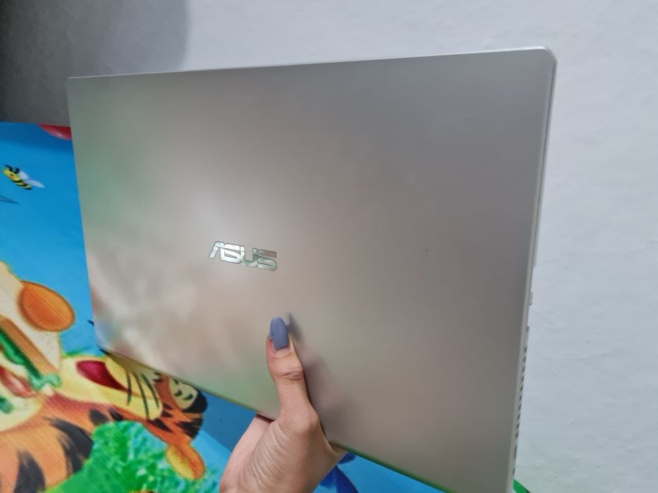 ASUS ноутбук новый