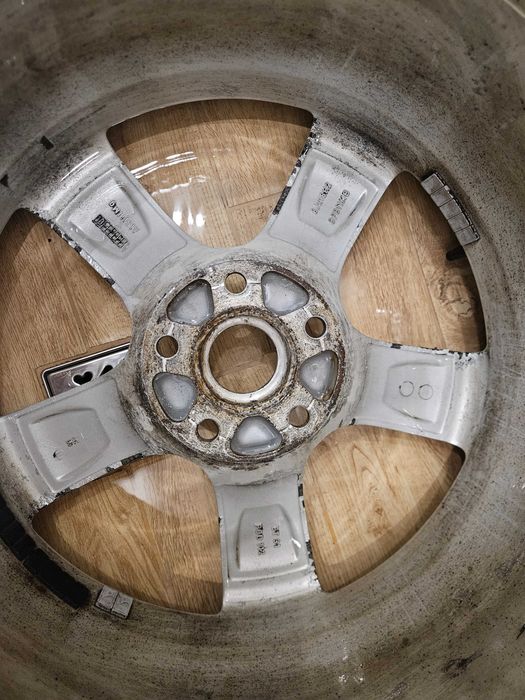 Джанти AUDI 18 " 8Jx18H2 ET31 + Гуми KUMHO WinterCraft WP52 245/40/R18