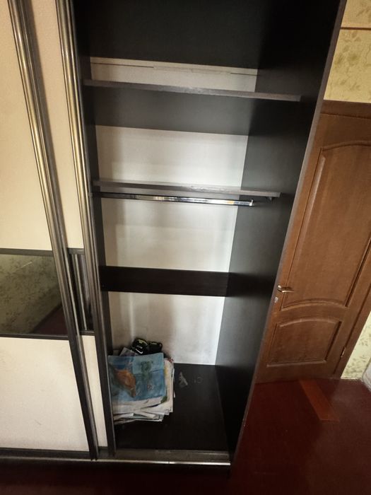 Шкаф в спальню продаётся срочно