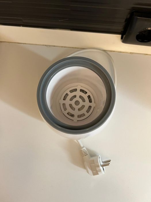 Incalzitor de biberoane si sterilizator Alecto