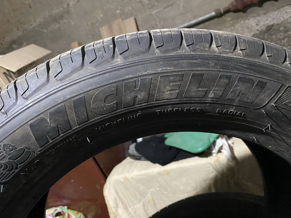Продам шины michelin